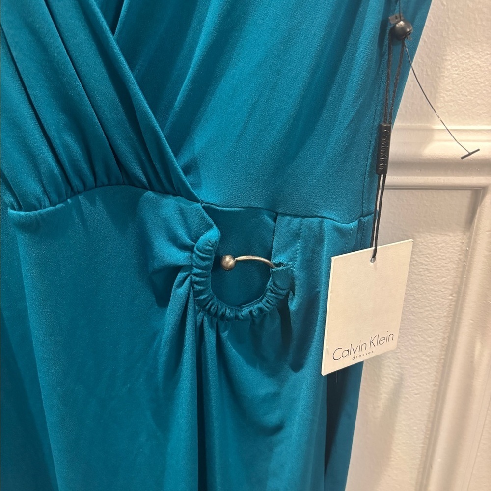 Calvin Klein Sleeveless Faux Wrap
Dress Size  8 NWT - Picture 4 of 7